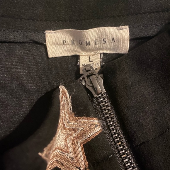 Promesa Soft Suede Stars Skirt Black Size Large
Like New - Picture 11 of 12